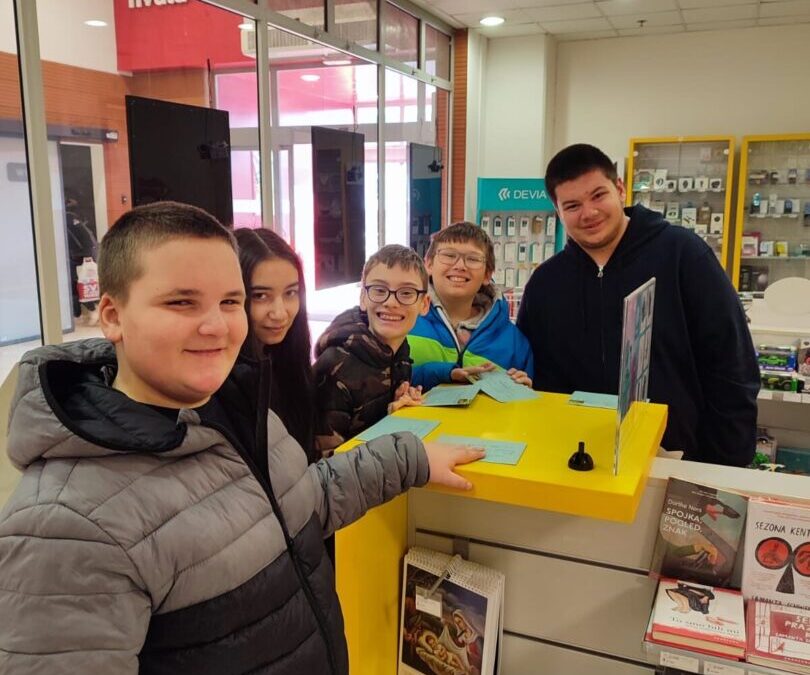 Učenici Posebnog razrednog odjela posjetili poštu